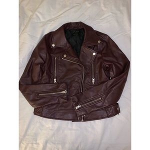 BURGUNDY FAUX LEATHER JACKET